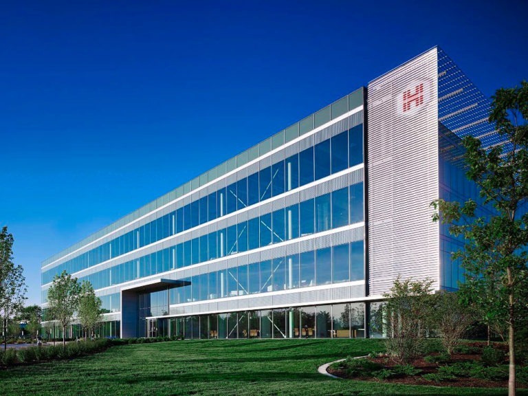 伊利诺伊州奥克布鲁克的集线集团总部大楼