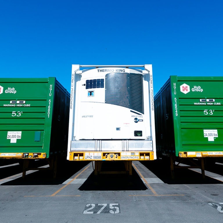 集线器集团温控集装箱和卡车